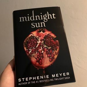 Midnight Sun by Stephenie Meyer